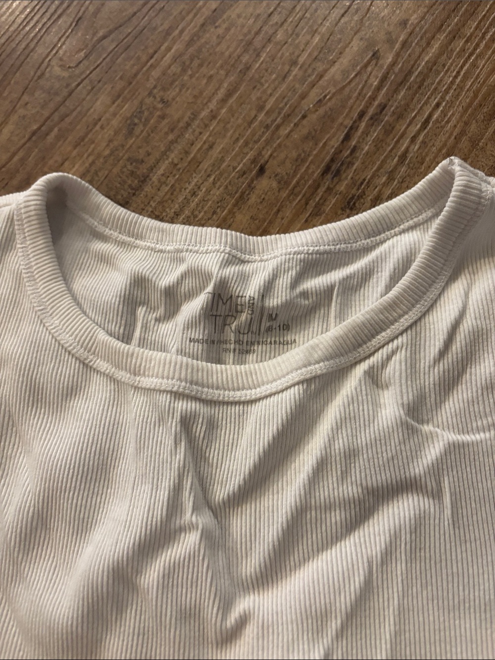 Women’s Top - Picture 3 of 4